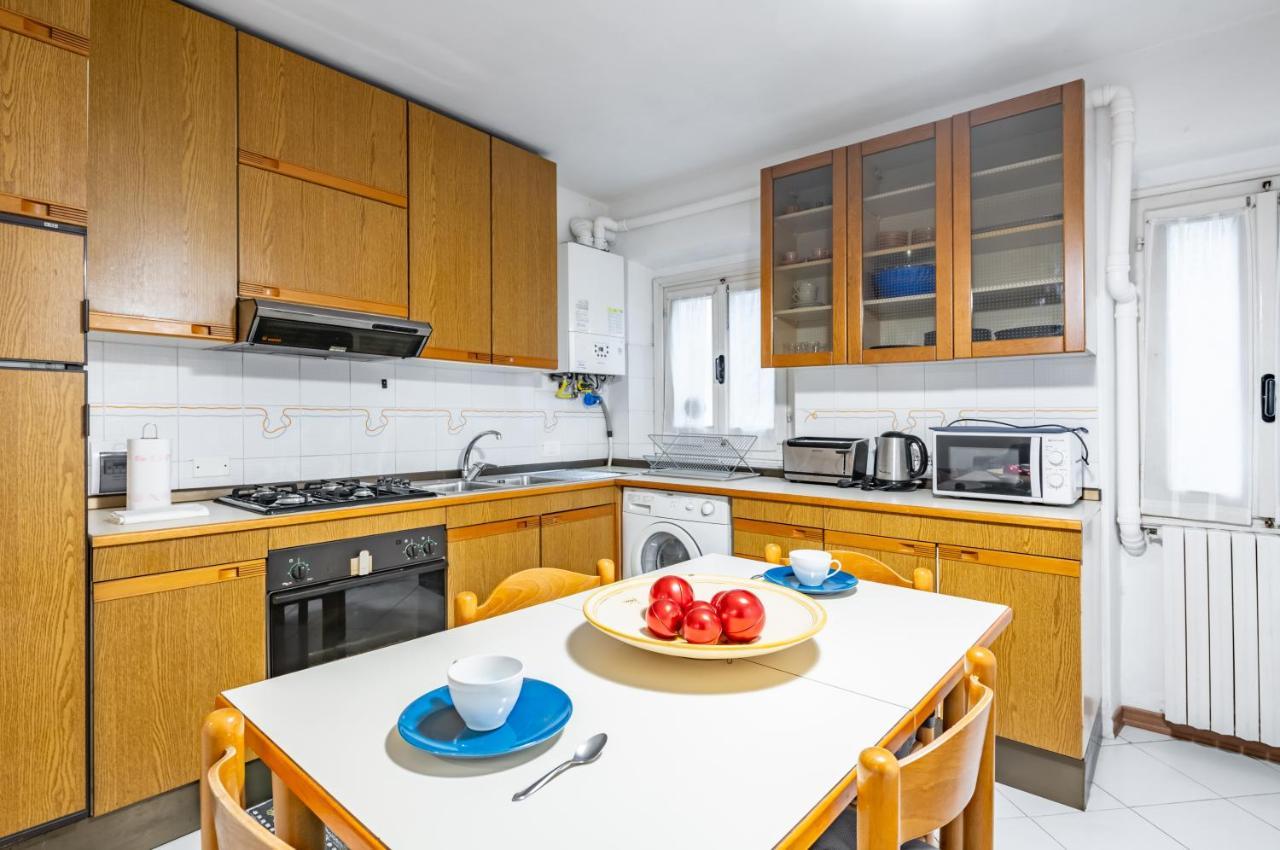 Sant'Ambrogio Central Apt: Your Florence Hideaway Buitenkant foto